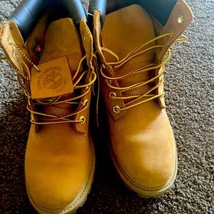 Warn once Timberlands size 6